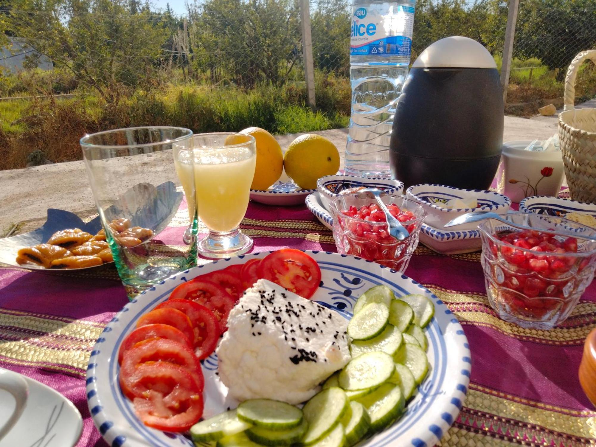 Henchir Ejdoud Guest House Kairouan Bagian luar foto